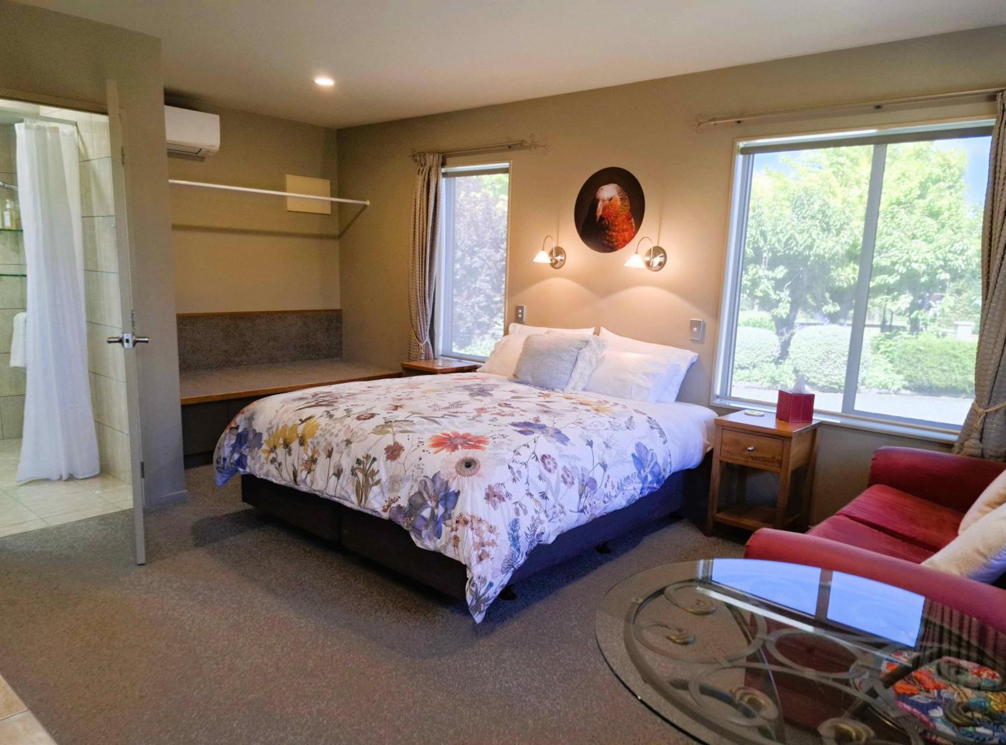 Blue Ridge Studios And Bed & Breakfast Te Anau Eksteriør billede